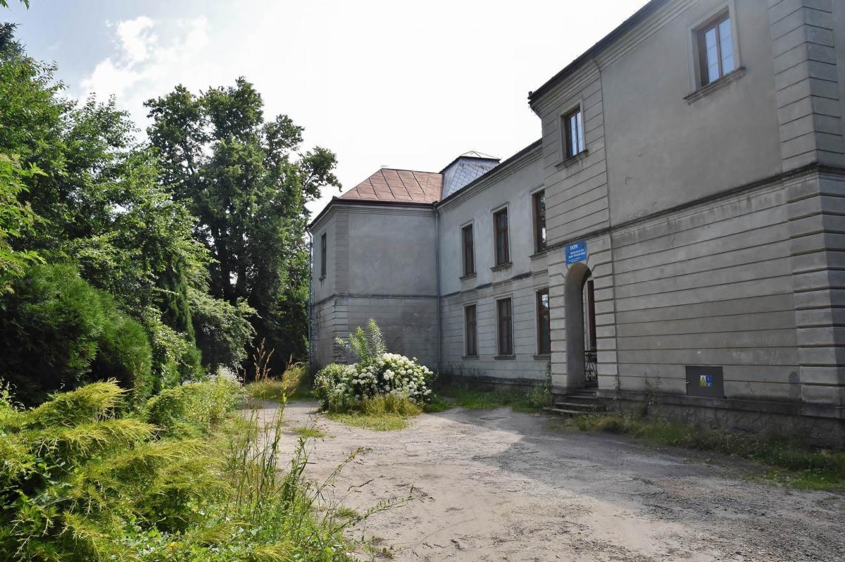 Pałac sprzedany kurii. Tak chcieli mieszkańcy i spadkobiercy