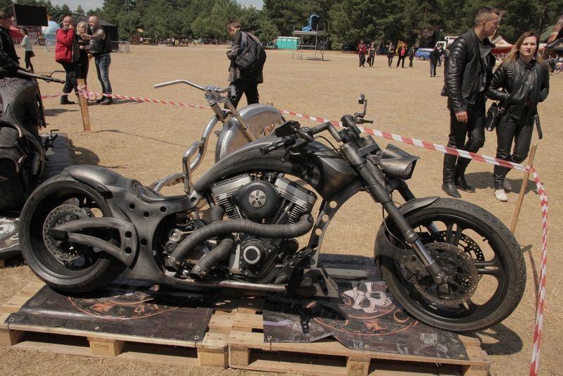 Wilki, Jary Oddział Zamknięty i inni na zlocie motocyklowym w Radawie