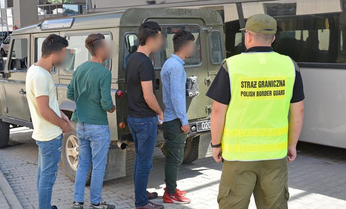 Turcy ukrywali się w krzakach