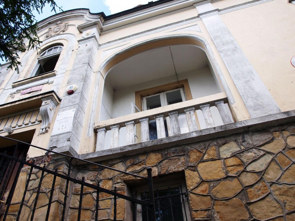 Dwa budynki pójdą pod „młotek”