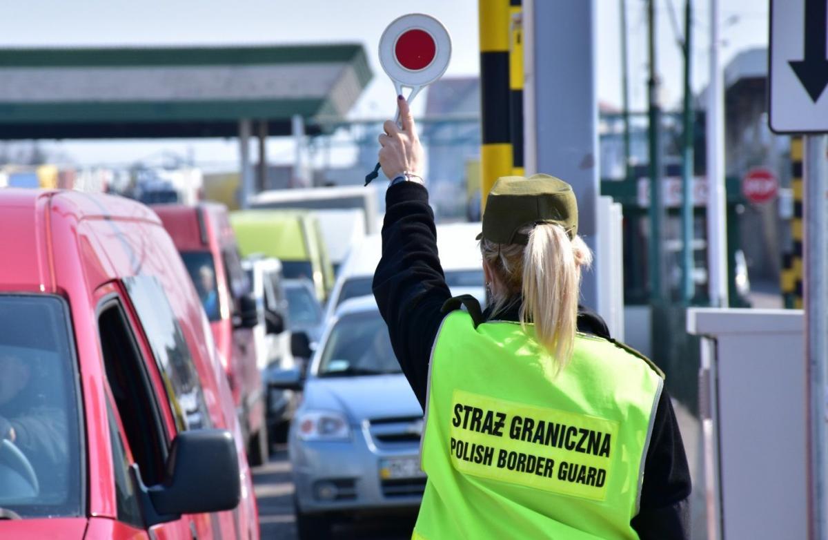 Nie mieli szczęścia do przewoźnika. Autokar z turystami zawrócony na Ukrainę