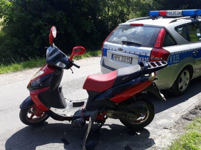 Uciekał przed policją. Zderzył się z radiowozem