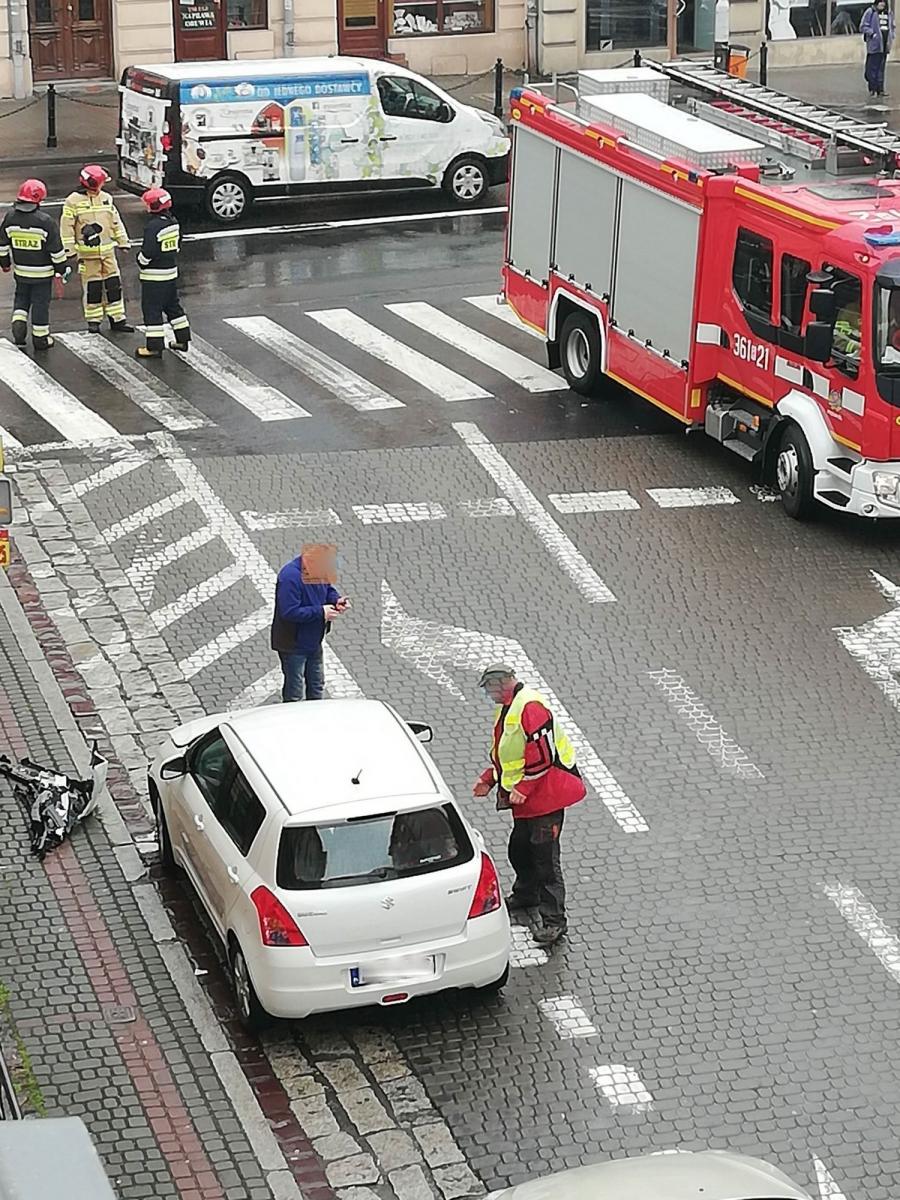 Nie działały światła. Zderzyły się 4 auta [ZDJĘCIA]