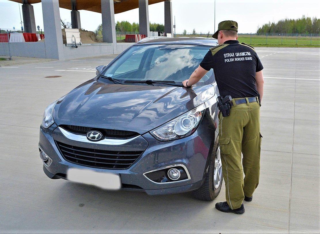 Kradzione auta i części zatrzymane na granicy [ZDJĘCIA]