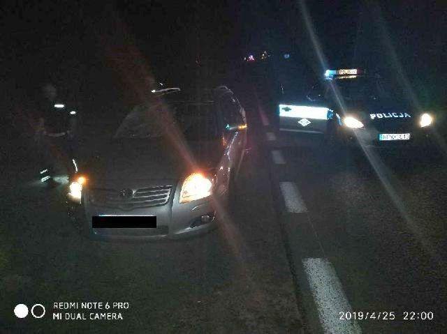 35-latek zginął pod kołami toyoty