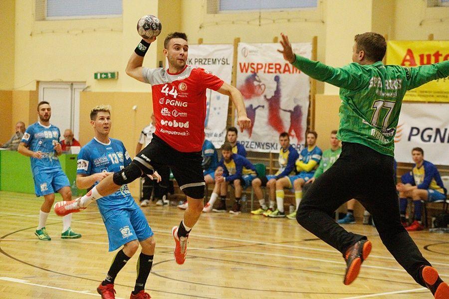 SRS Czuwaj nie zagra o Superligę. Tarnów powalczy o salony