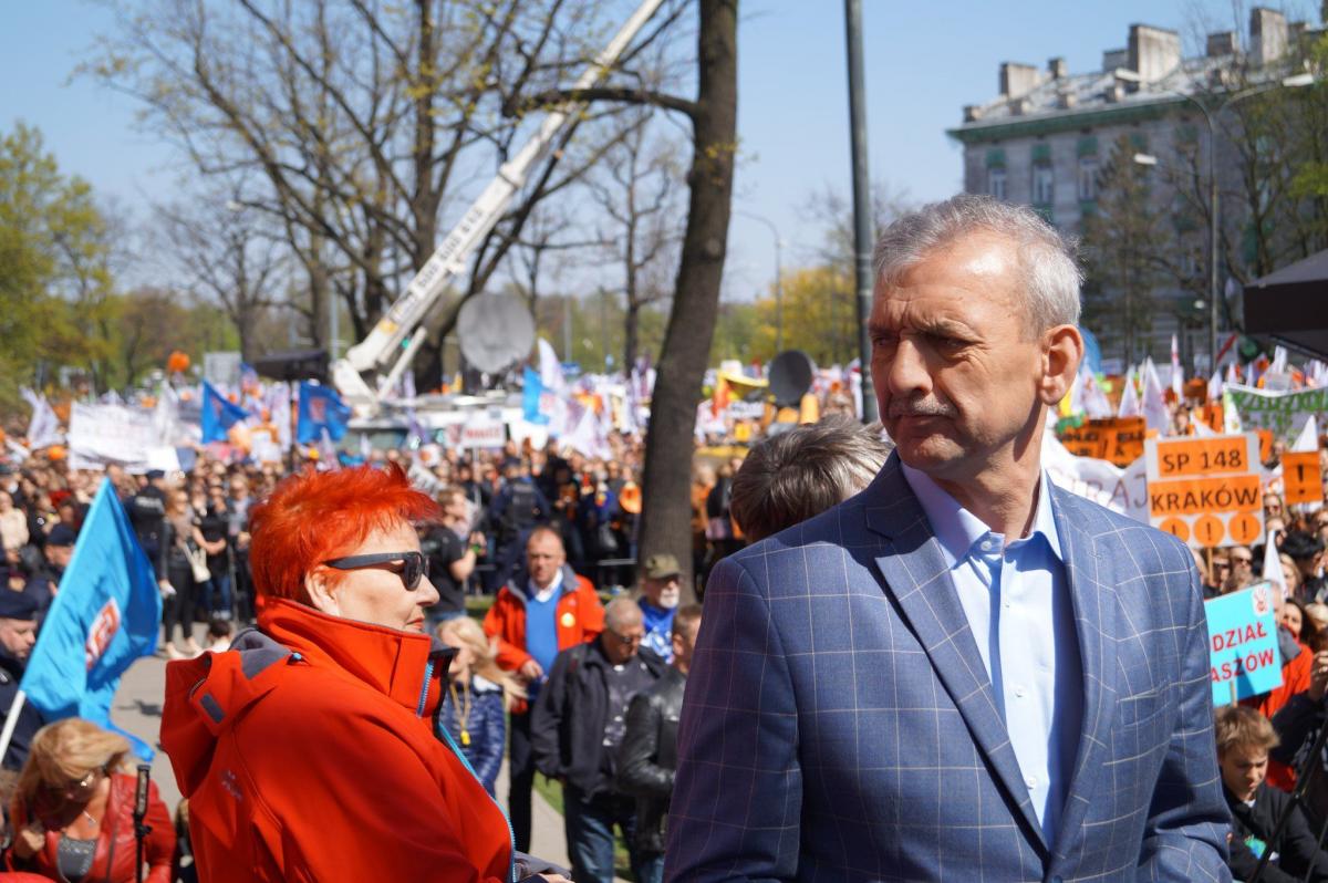 ZNP zawiesza strajk nauczycieli