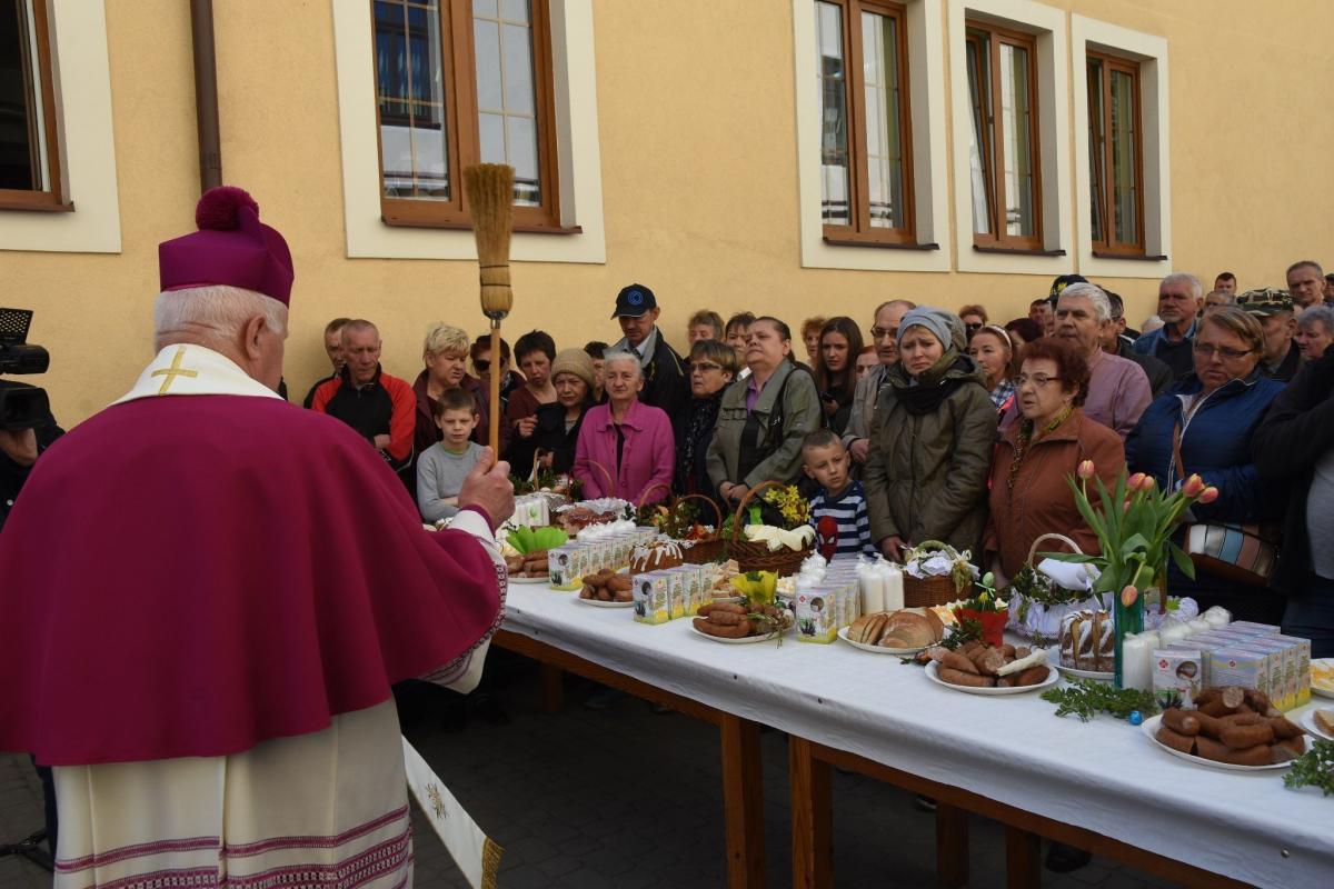 Śniadanie wielkanocne w Caritasie