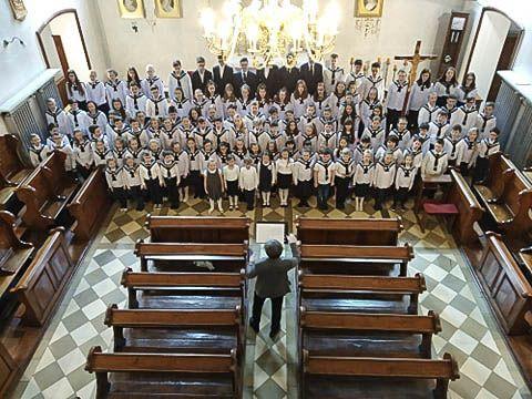 Z szacunkiem do hymnu