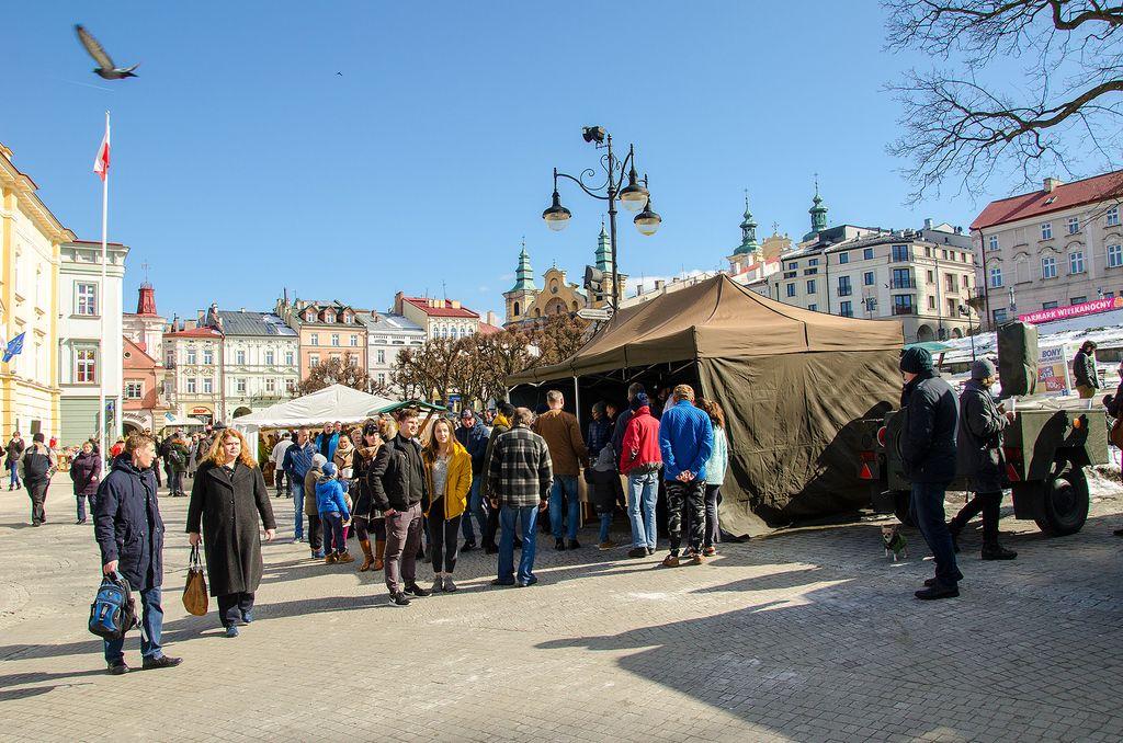 Świąteczny żurek dla potrzebujących w Przemyślu 
