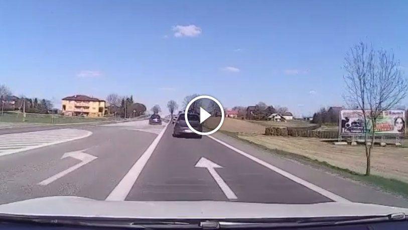 Pirat drogowy w Duńkowiczkach [NAGRANIE Z WIDEOREJESTRATORA]