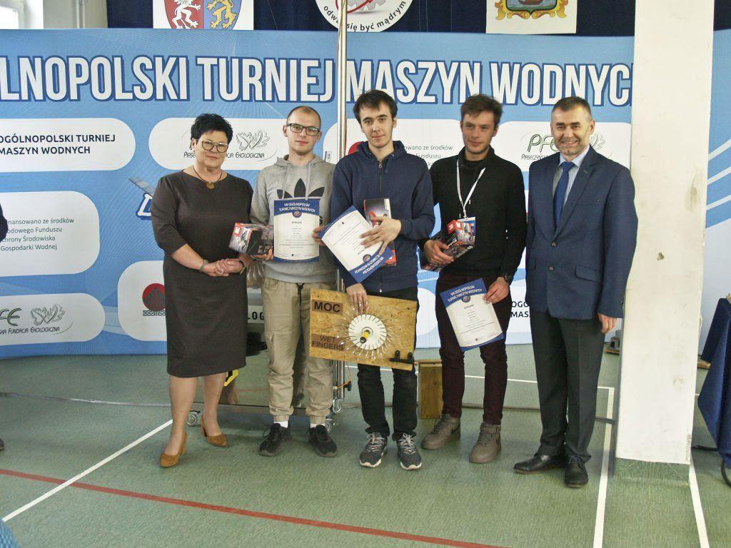 Sypnęło laureatami
