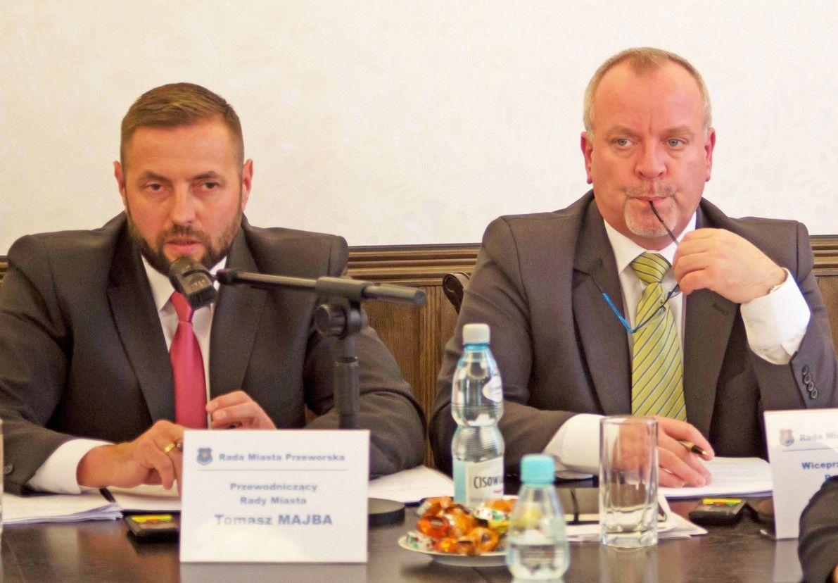 Po małej sprzeczce wzrosną diety radnych