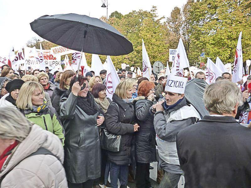 Nie traktujmy nauczycieli jak jełopów [SONDA]