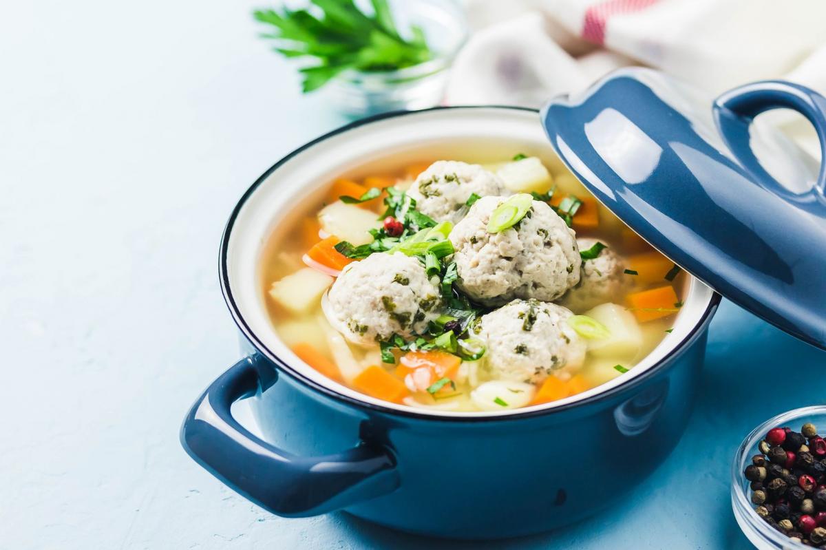 Zupa koperkowa z pulpecikami