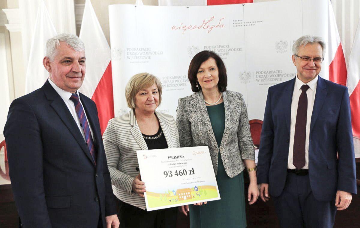 Pieniądze na kluby seniora w Pruchniku i Roźwienicy