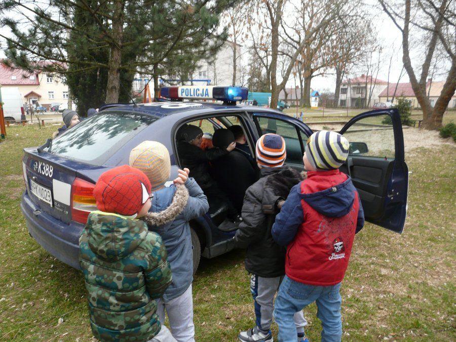Policjant w przedszkolu