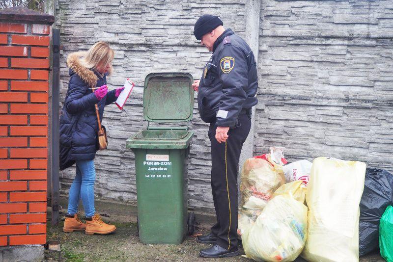 Co trzecie domostwo na bakier z segregacją?