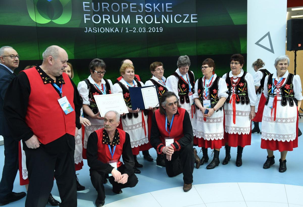Nagroda za działalność dla lokalnej społeczności 