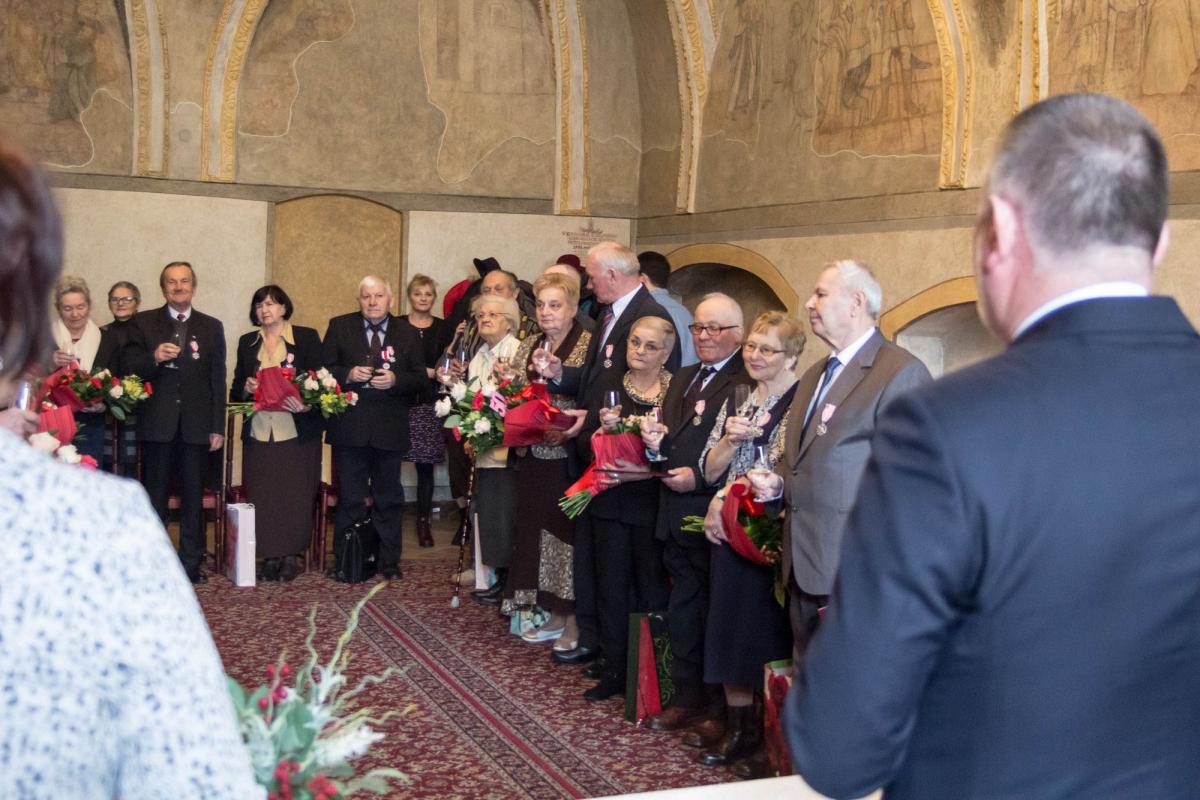 12 par na medal – jedna z diamentowym jubileuszem [ZDJĘCIA]