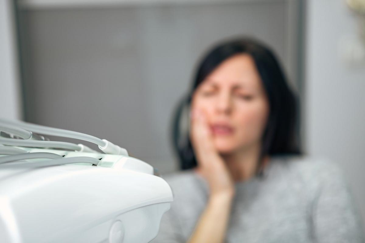 Nocna wycieczka w poszukiwaniu dentystycznego pogotowia