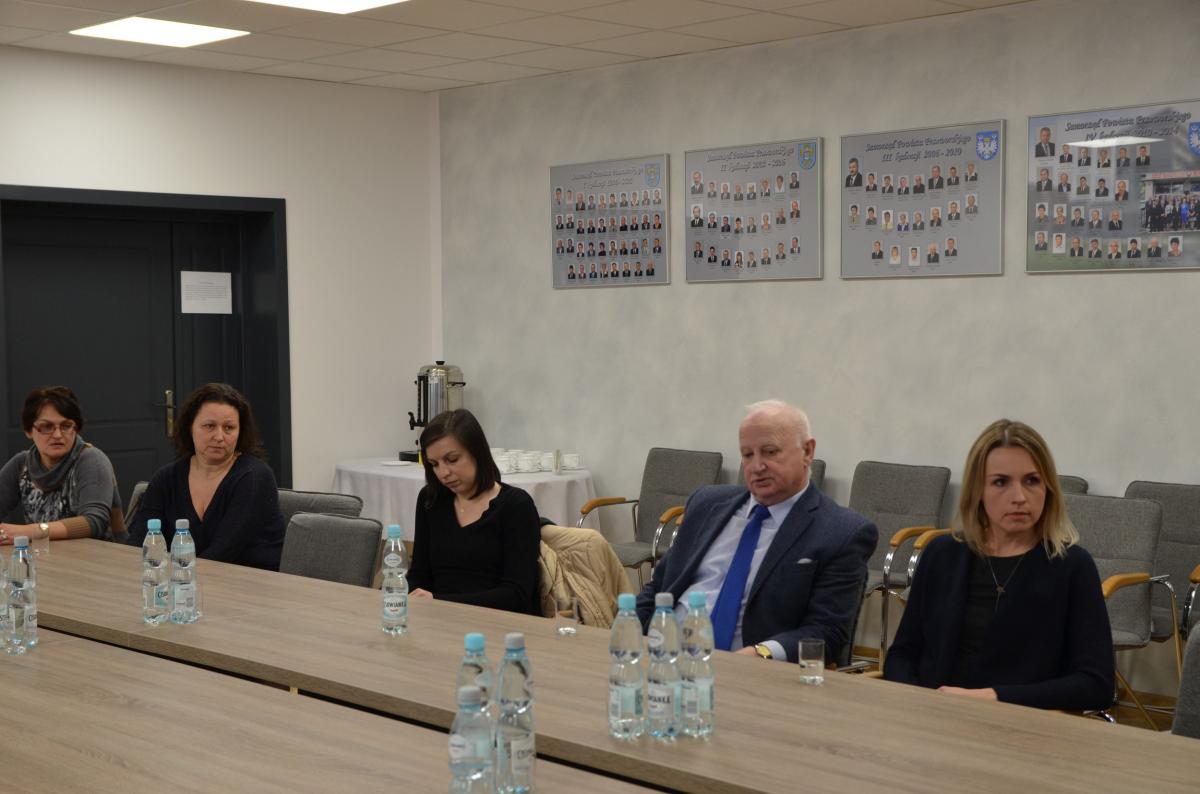 Nad Mleczką była nocna farmaceutyczna pustynia. Starosta znalazł oazę