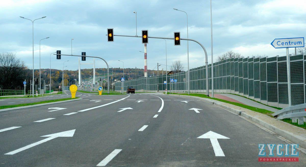 Trzy firmy gotowe przebudować drogę do Medyki