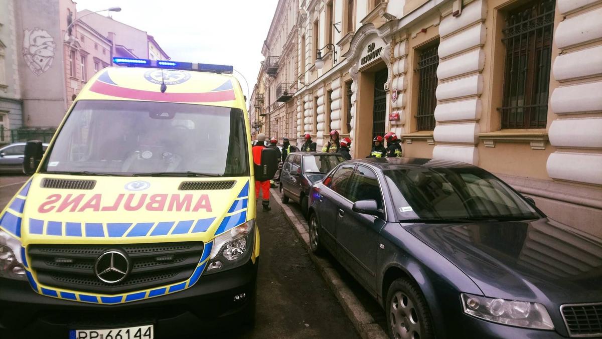 Alarm bombowy w Sądzie Rejonowym w Przemyślu [ZDJĘCIA]