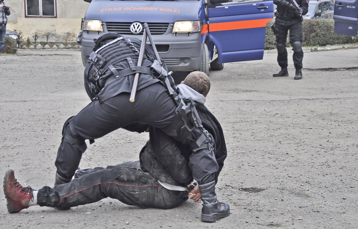 29-latek brutalnie pobity na dworcu przez 4 napastników