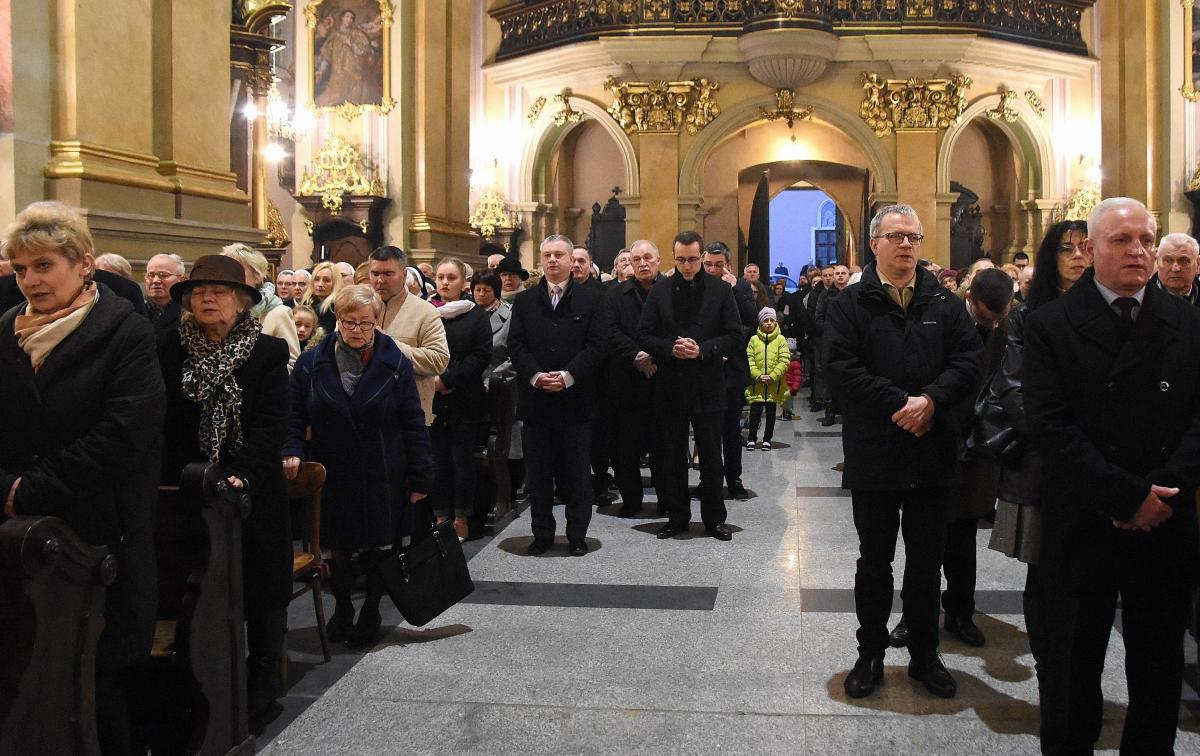 Wzrosła liczba ludzi chodzących do kościoła