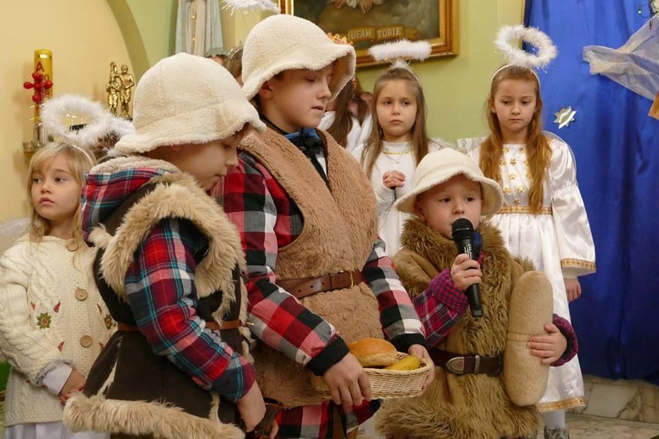 Barwne korowody w Hermanowicach [ZDJĘCIA]