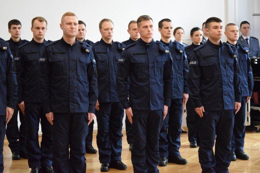 20 nowych policjantów [ZDJĘCIA]