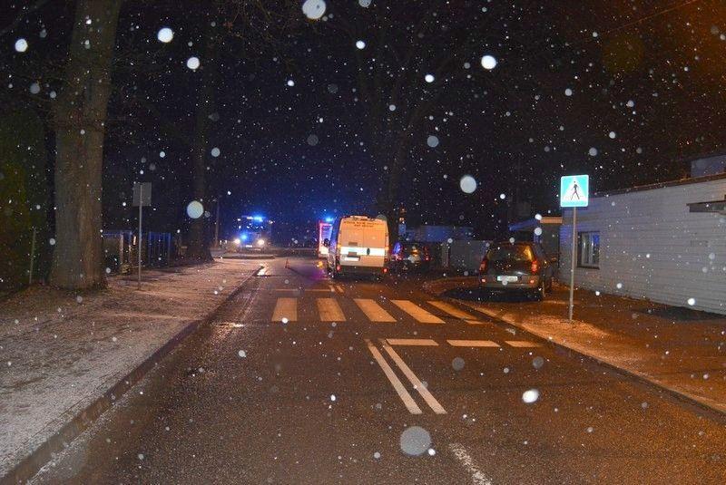 Potrącił mężczyznę i odjechał. Pieszy zmarł