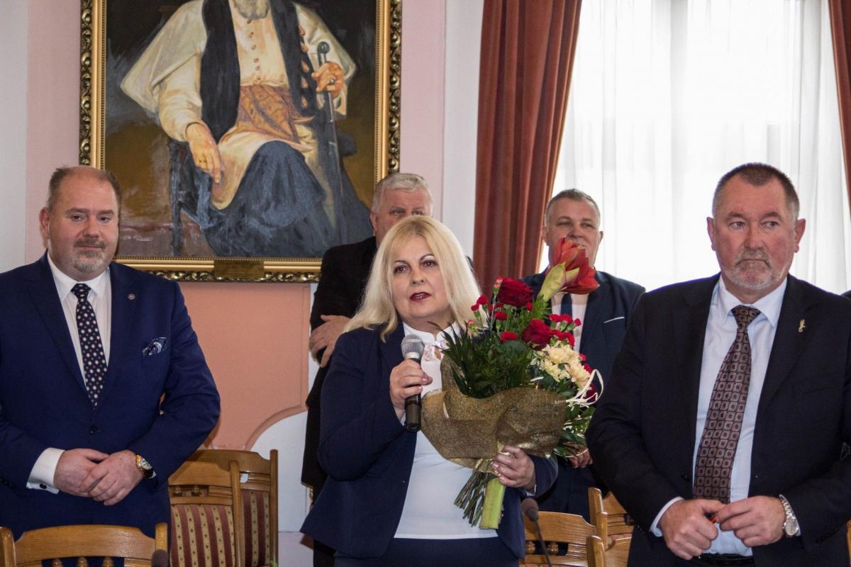 Do dwóch razy sztuka. Barbara Maziarka zwolniona ze stanowiska skarbnika po 25 latach pracy