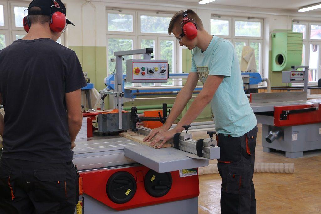 Blisko 3,5 mln na pracownie 