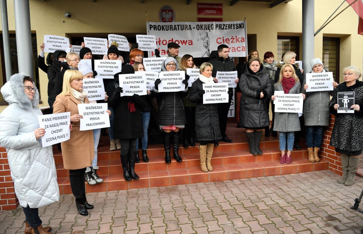 Bez ich pracy prokuraturom groziłby paraliż