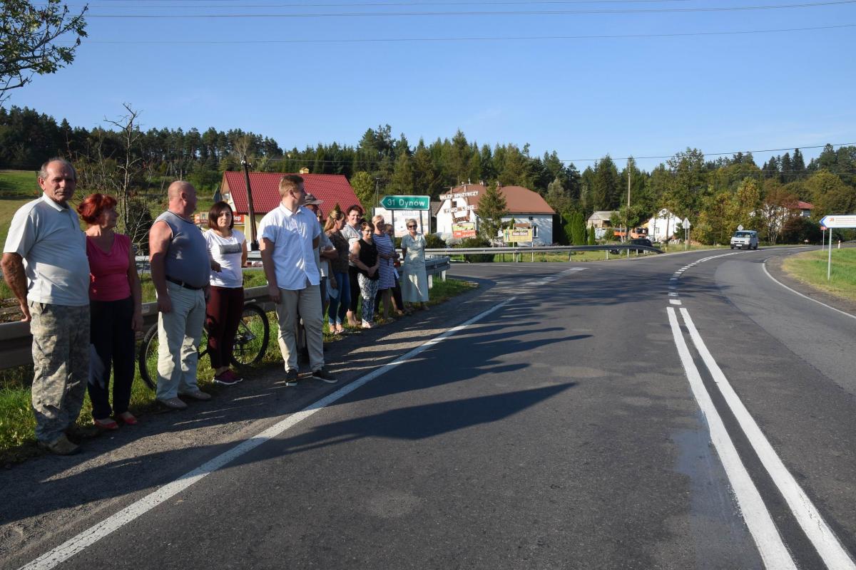 Interwencje przyniosły efekt. GDDKiA obiecuje chodnik