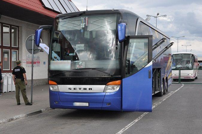 Pasażer autokaru próbował się zabić