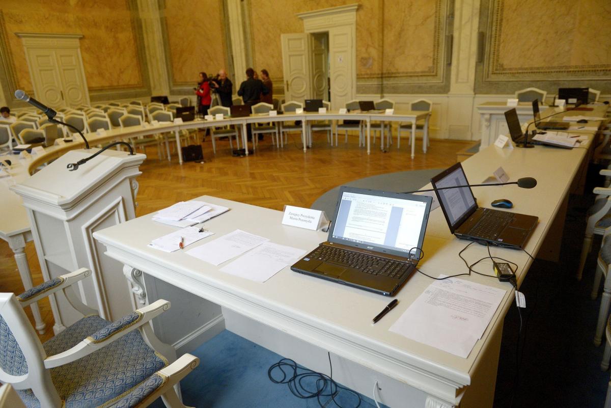Przemyscy radni chcą przekazać laptopy szkołom