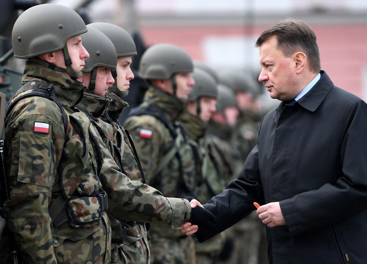 Minister wręczył żołnierzom kluczyki do Raków
