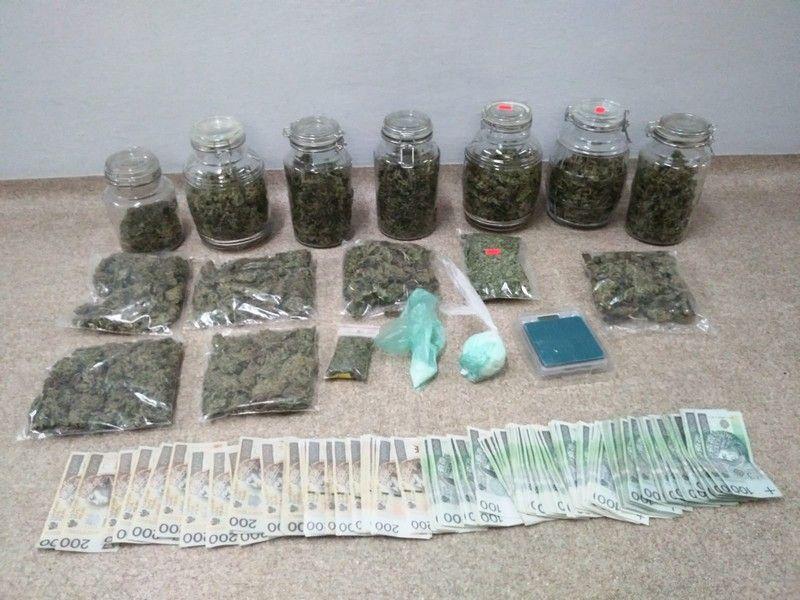 Dwaj mężczyźni zatrzymani za posiadanie narkotyków