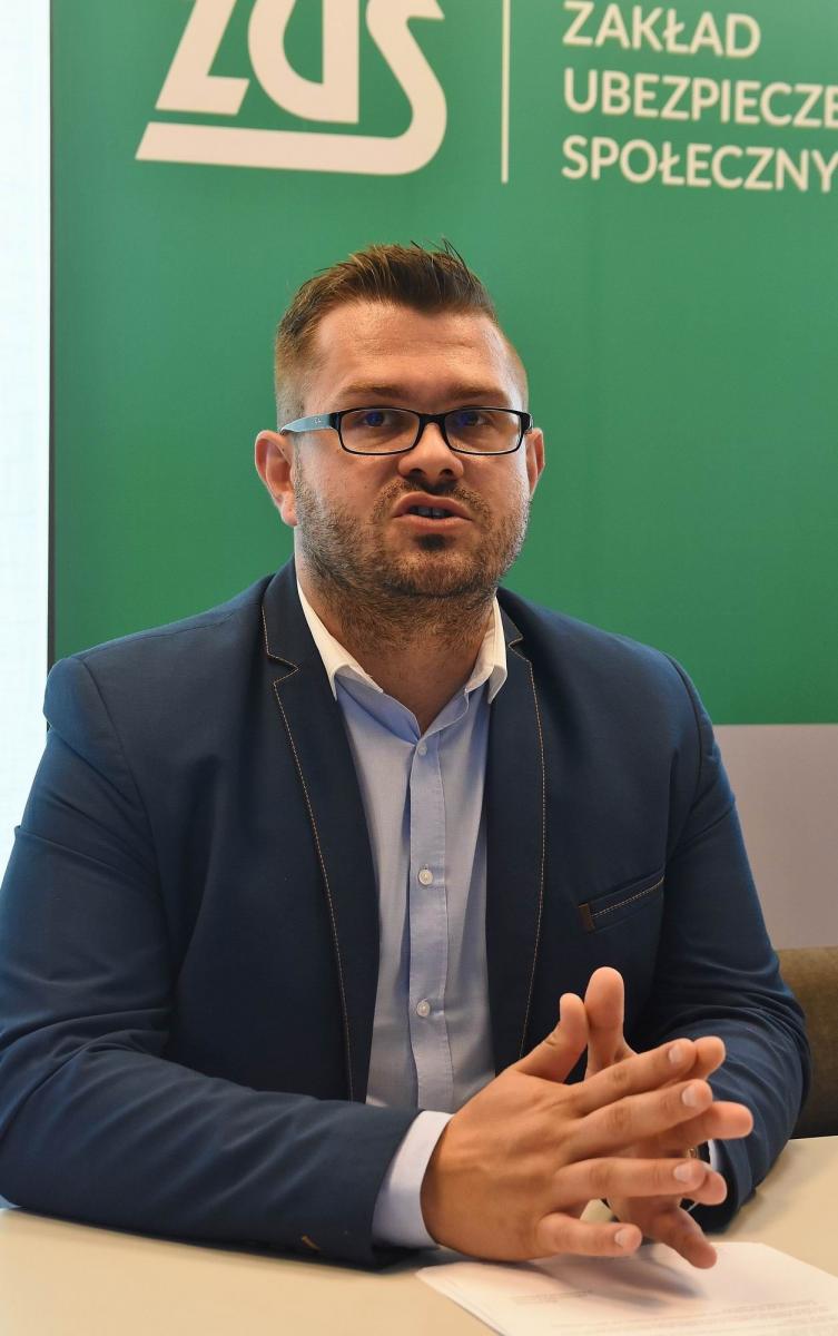 Koniec papierowych zwolnień