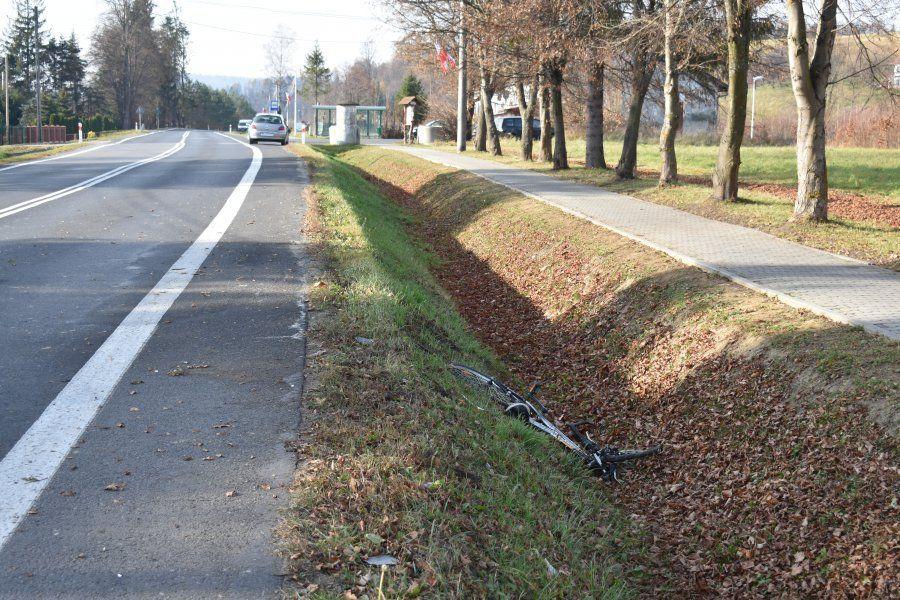 Ośmiolatek ranny w wypadku. Rowerem wjechał pod koła samochodu
