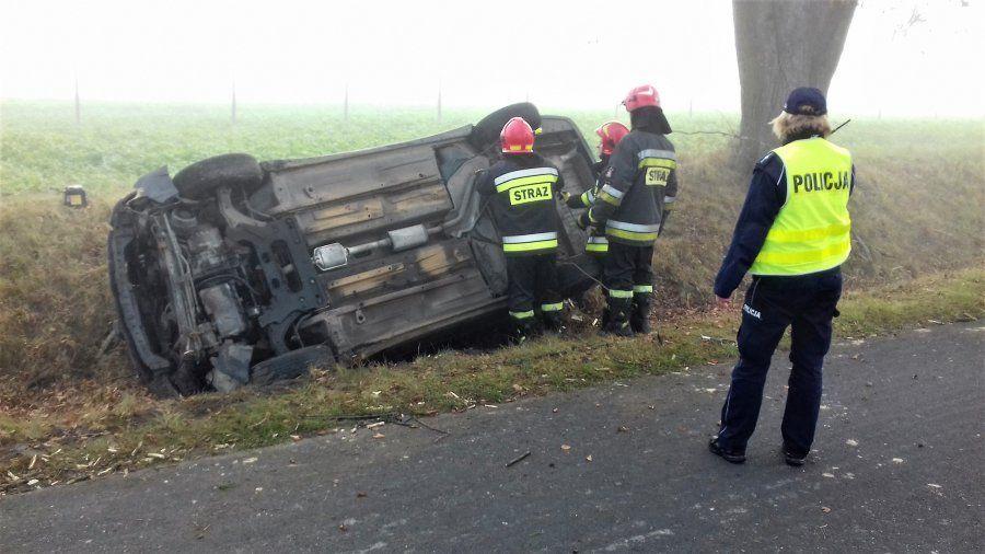 Straciła panowanie nad pojazdem i wjechała do rowu [ZDJĘCIA]