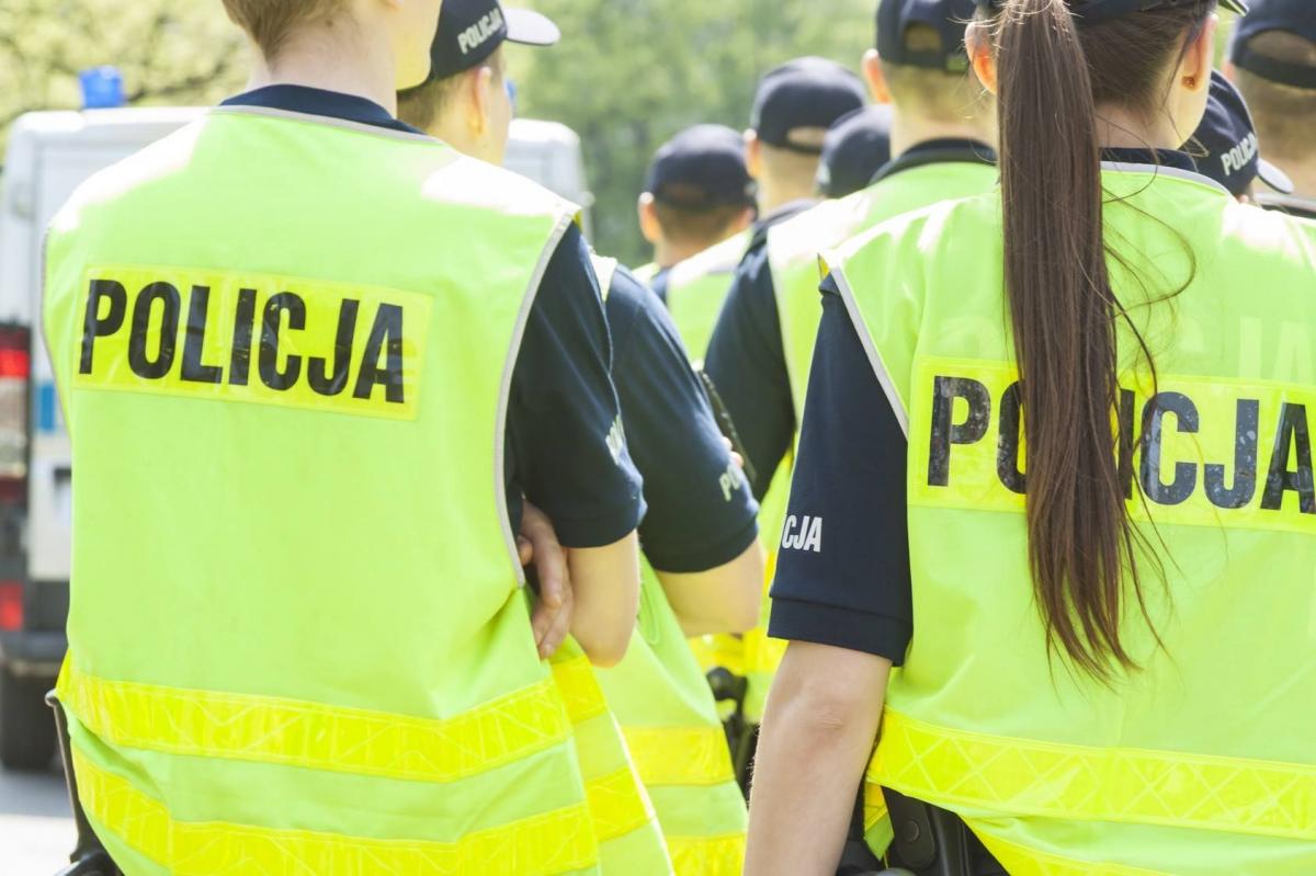 Policjant na L4, czyli epidemia „psiej grypy”
