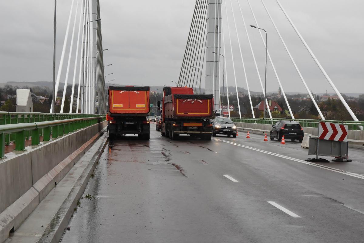 Ciężarówki mogą już wjeżdżać na most Brama Przemyska
