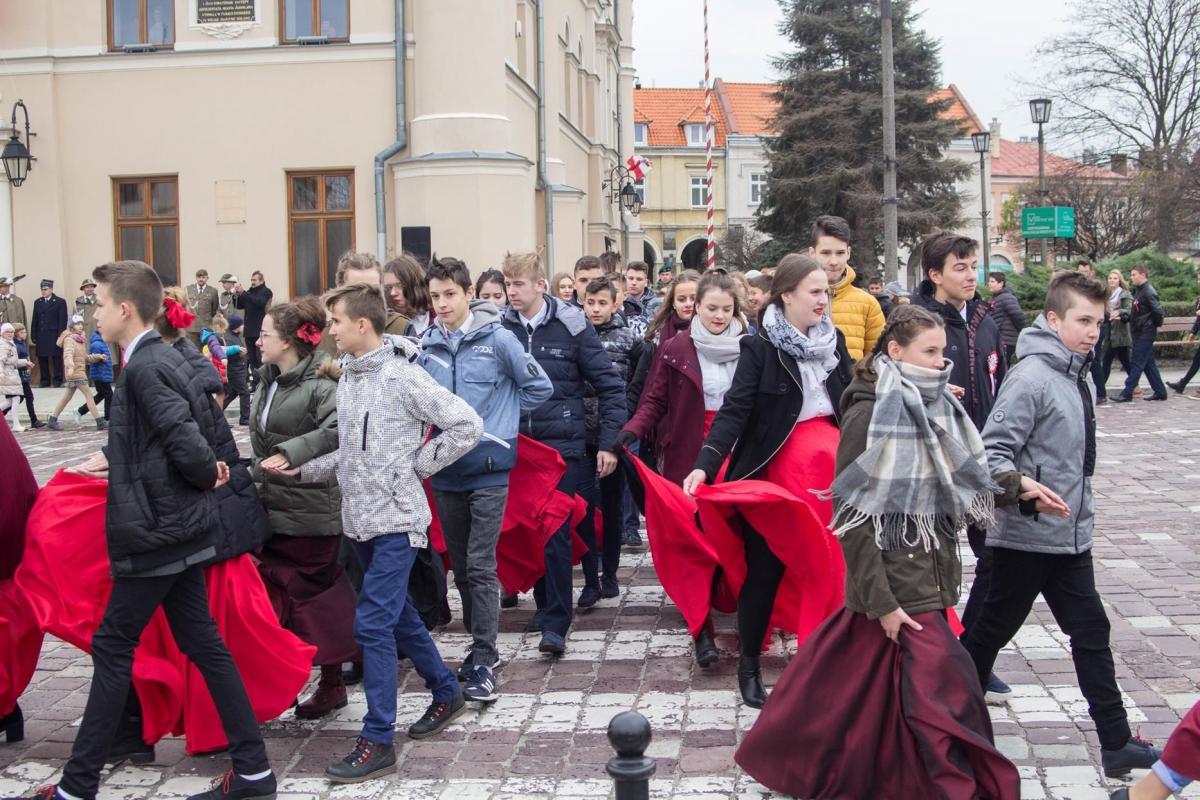 Młodzi w hołdzie młodym bohaterom sprzed 100 lat