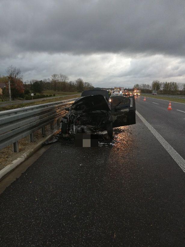 Pożar bmw na autostradzie A4