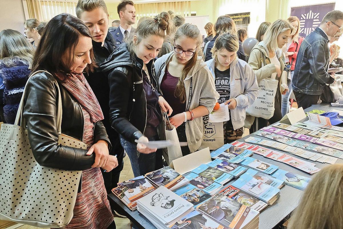 Szanse dla absolwentów i szukających pracy