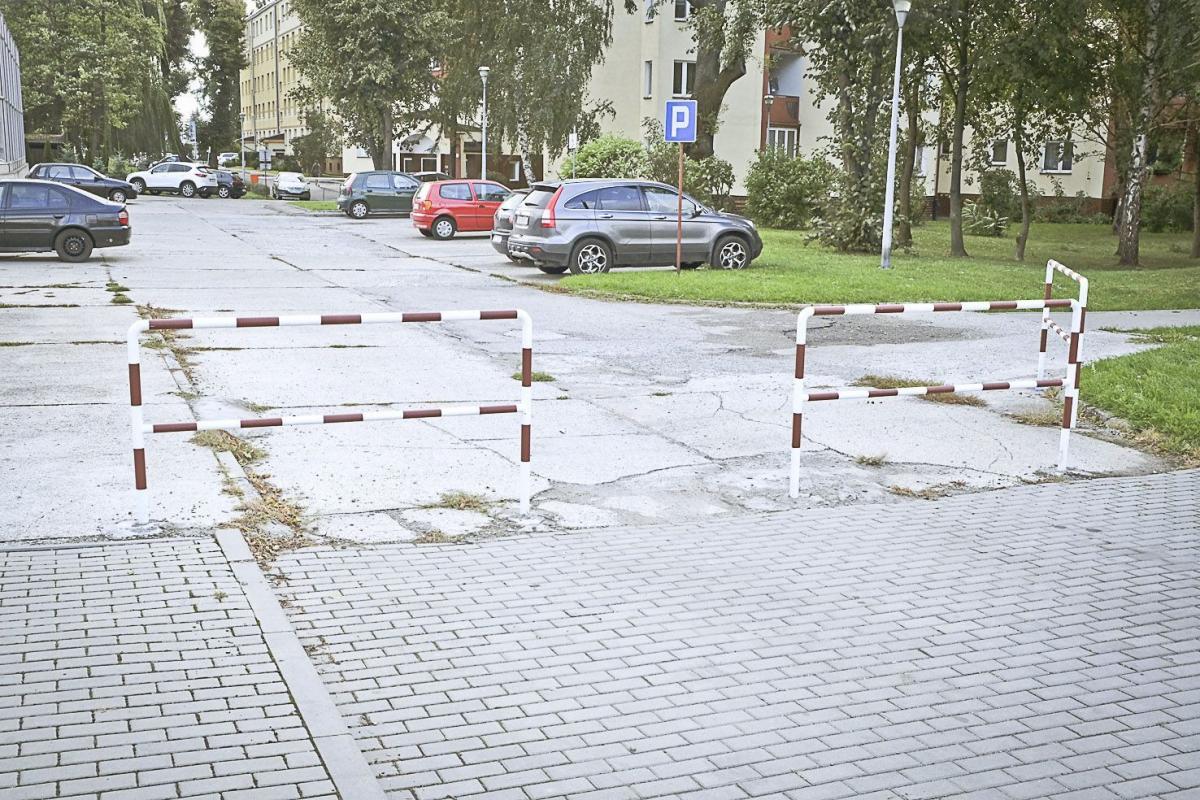 Okiem czepialskiego: barierki blokują przejazd także pogotowiu czy strażakom